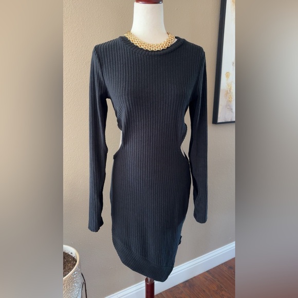 Black knit ribbed sweater dress - Picture 7 of 10